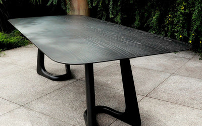 Plena Dining Table